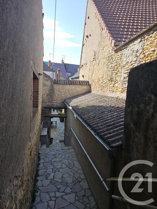 Maison &agrave; vendre - 5 pi&egrave;ces - 187 m2 - St Pierre Le Moutier - 58 - BOURGOGNE
