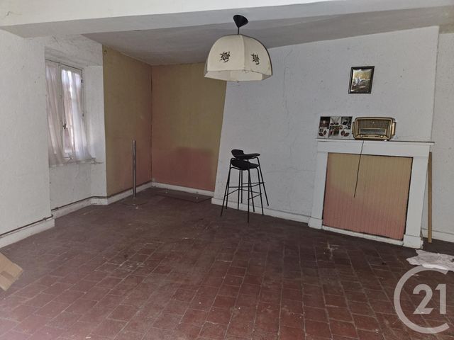 Maison &agrave; vendre - 3 pi&egrave;ces - 122 m2 - St Pierre Le Moutier - 58 - BOURGOGNE