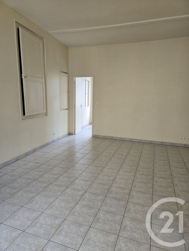 Appartement F3 &agrave; vendre - 4 pi&egrave;ces - 56,88 m2 - Sancoins - 18 - CENTRE